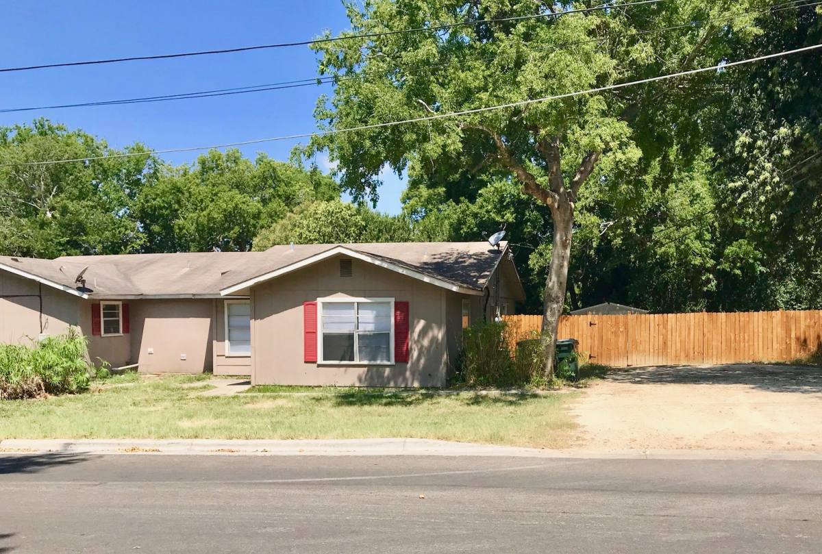 Apartment for rent at 101 103 Lockhart St, San Marcos, TX 78666
