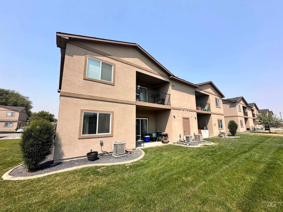 Apartment for rent at 1011 Pirate Cove, Payette, ID 83661