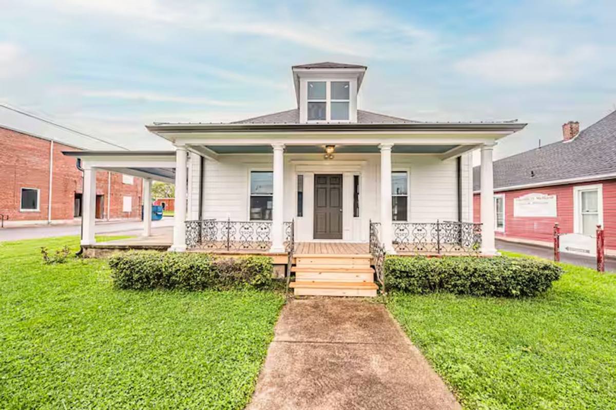 House for rent at 301 N College St, Franklin, KY 42134