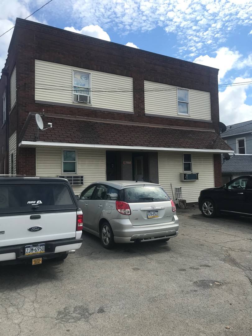 Apartment for rent at 1706 Highland Ave #1, New Castle, PA 16105