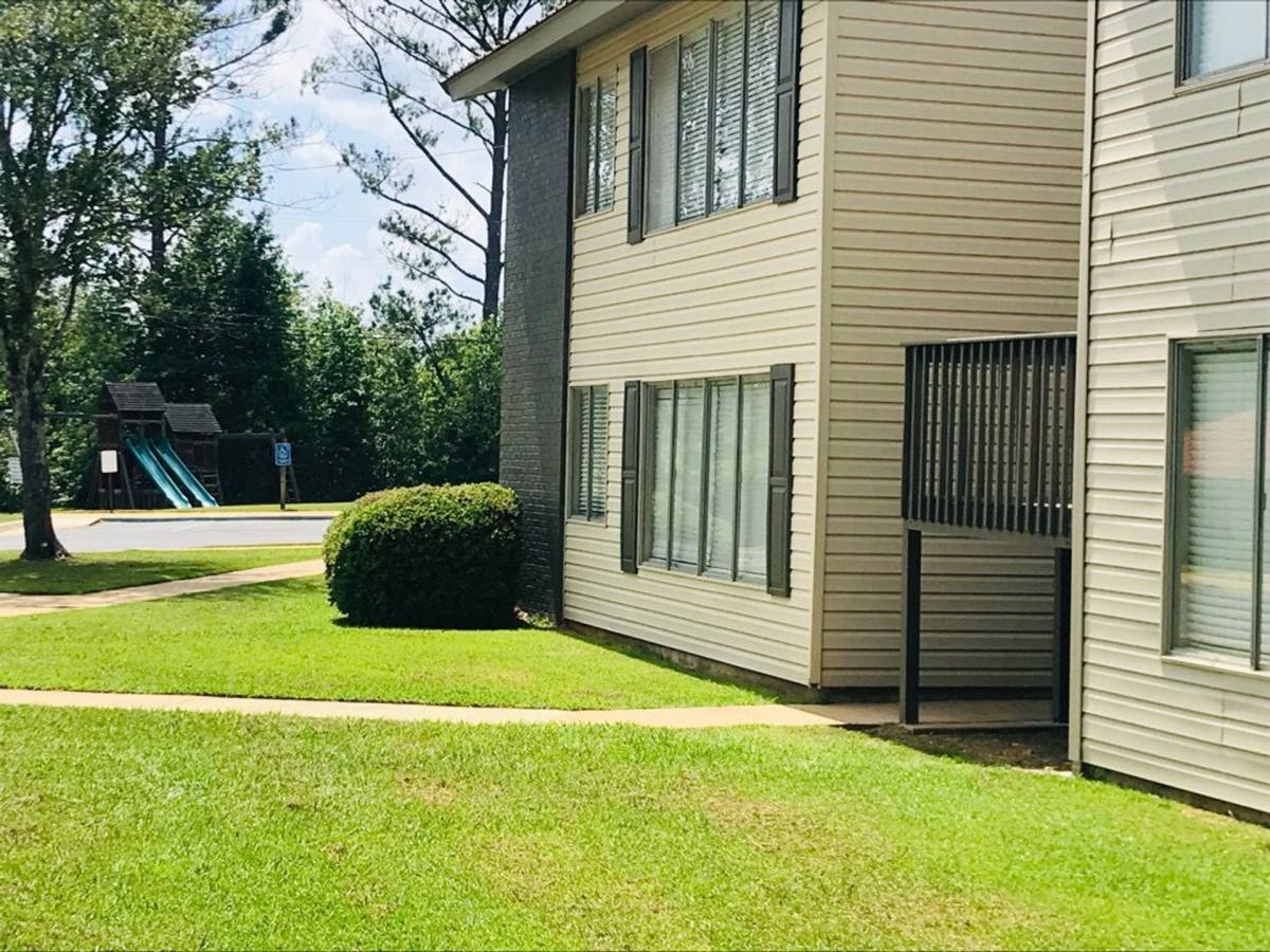 Apartment for rent at 219 Knollwood Lane, Alexander City, AL 35010