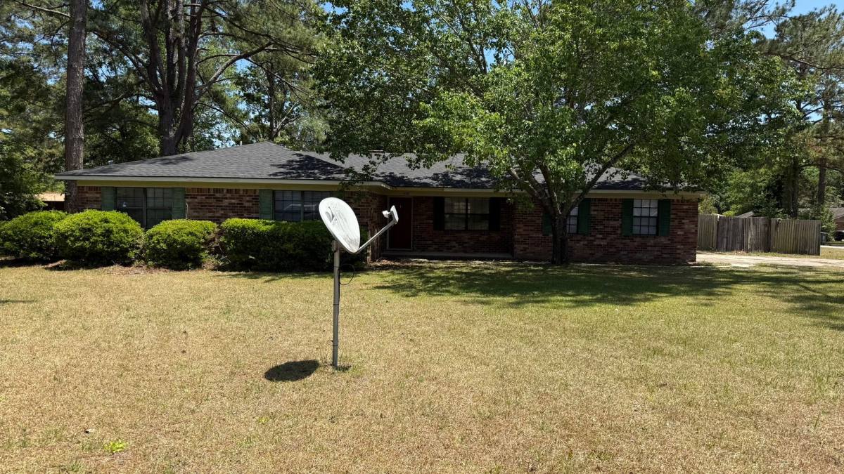 House for rent at 1110 Hickory St, Hinesville, GA 31313