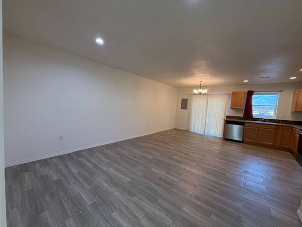 Apartment for rent at 1340 Shaker Place, Moses Lake, WA 98837