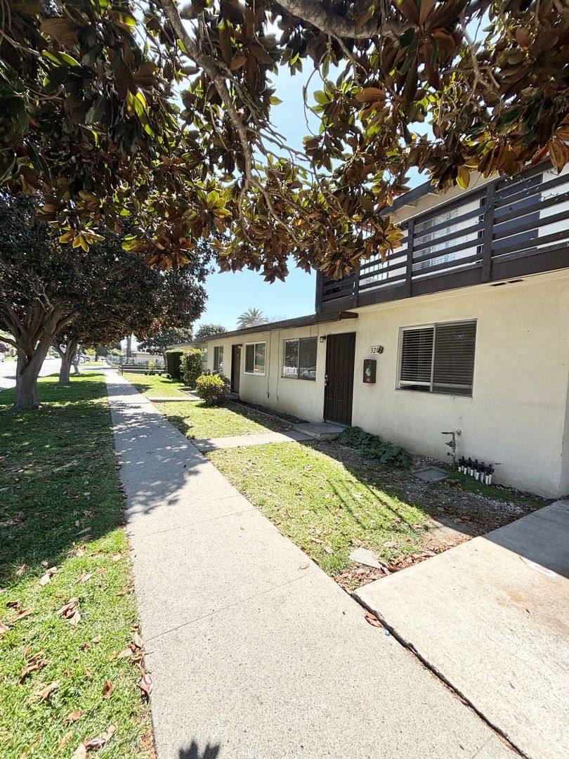 Apartment for rent at 320 & 324 E Pine Ave, Lompoc, CA 93436