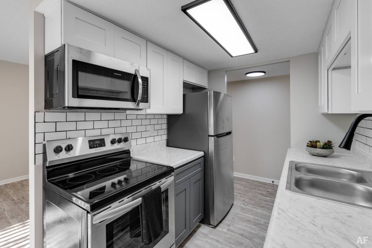 Apartment for rent at 2754 E Paulding Rd, Fort Wayne, IN 46816