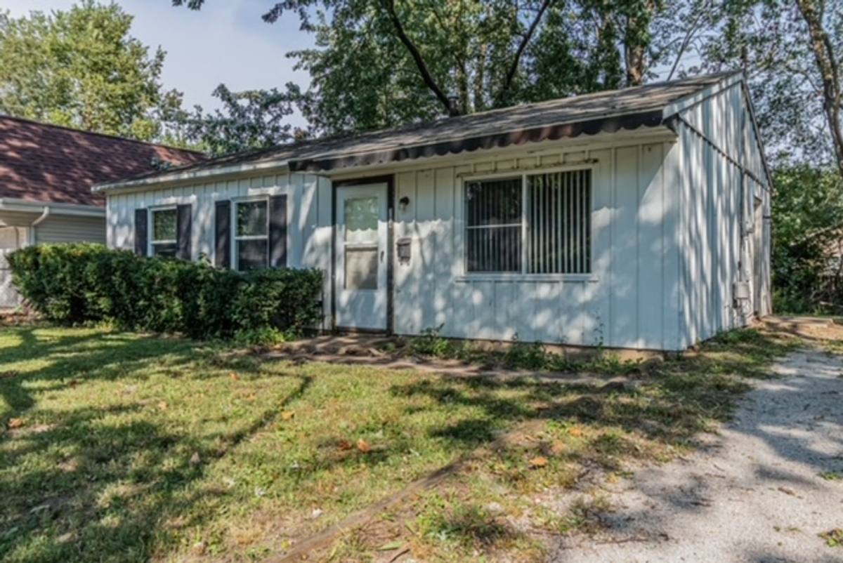 House for rent at 704 Scottswood, Urbana, IL 61801
