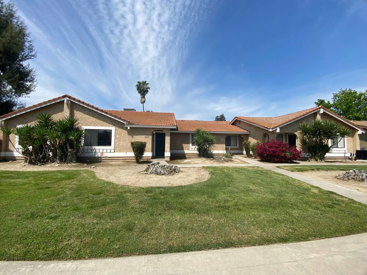 Apartment for rent at 3713-3719 S Shady St, Visalia, CA 93277