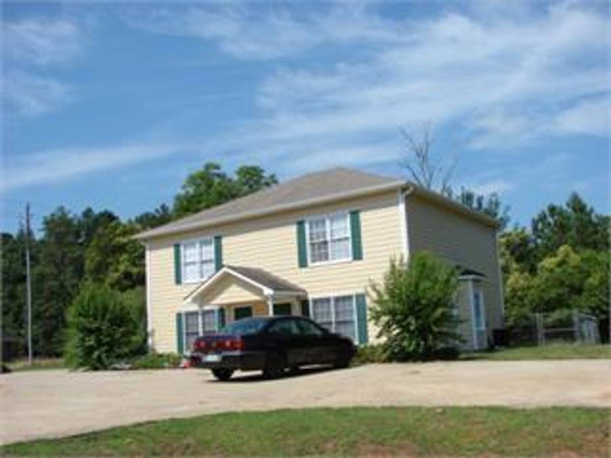 Apartment for rent at 101-103 Mario Circle, Athens, GA 30606