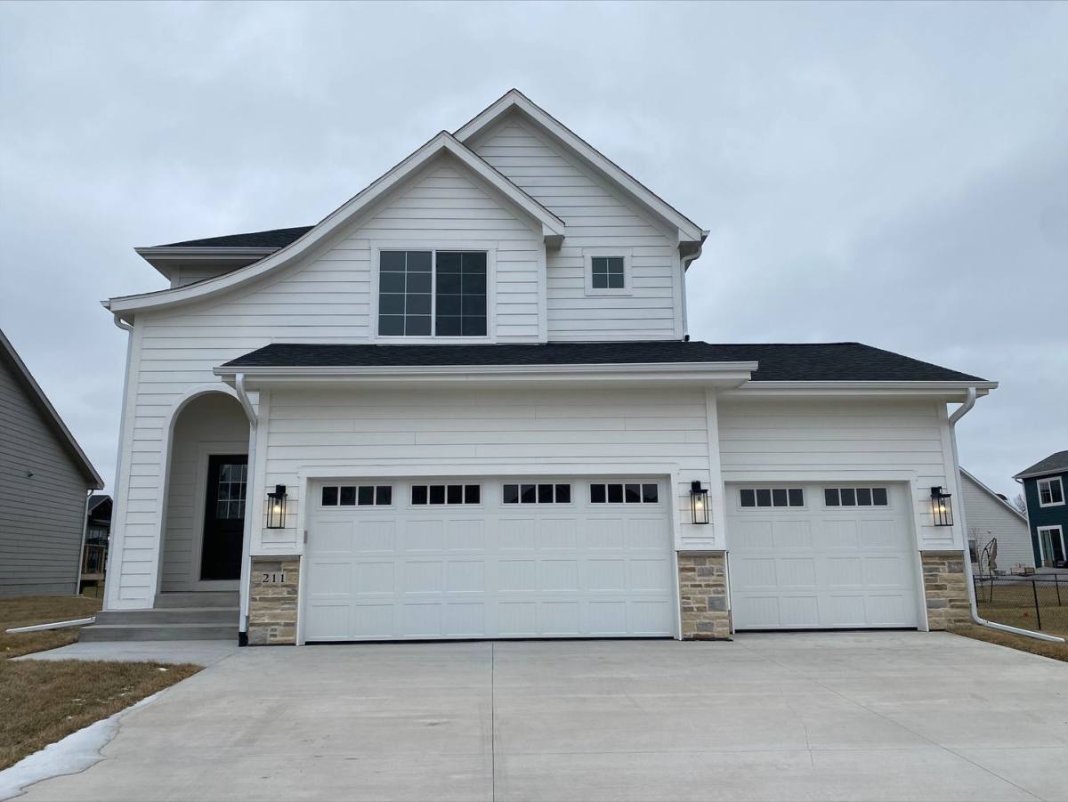 House for rent at 211 NE 62nd St, Ankeny, IA 50021