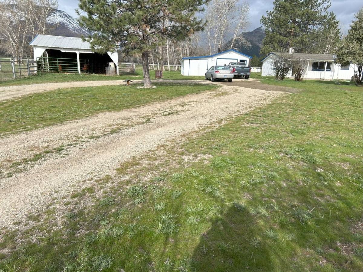 House for rent at 867 US-Highway, Hamilton, MT 59840