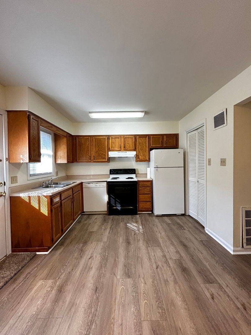 Apartment for rent at 257 Maryland Dr, Richmond, KY 40475