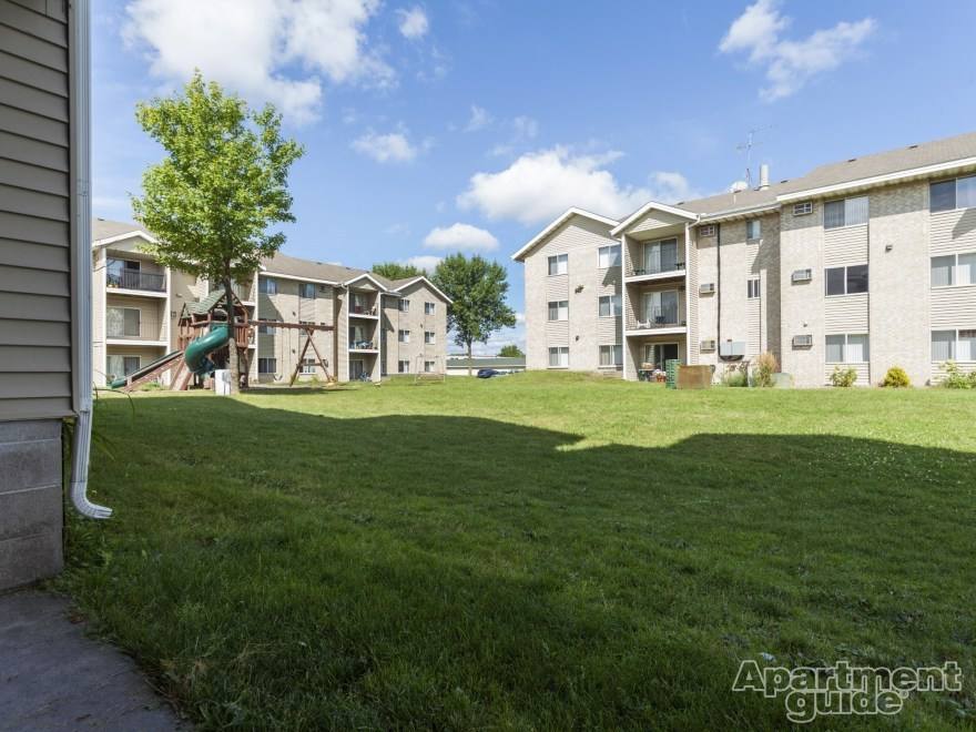 Apartment for rent at 911 6th Ave NE, Buffalo, MN 55313
