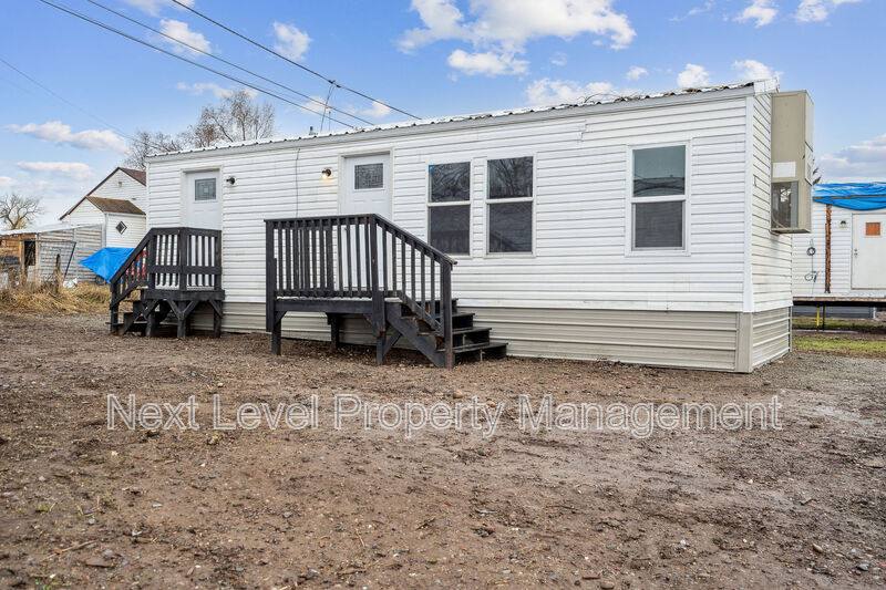 House for rent at 111 S Cedar Dr, Kalispell, MT 59901