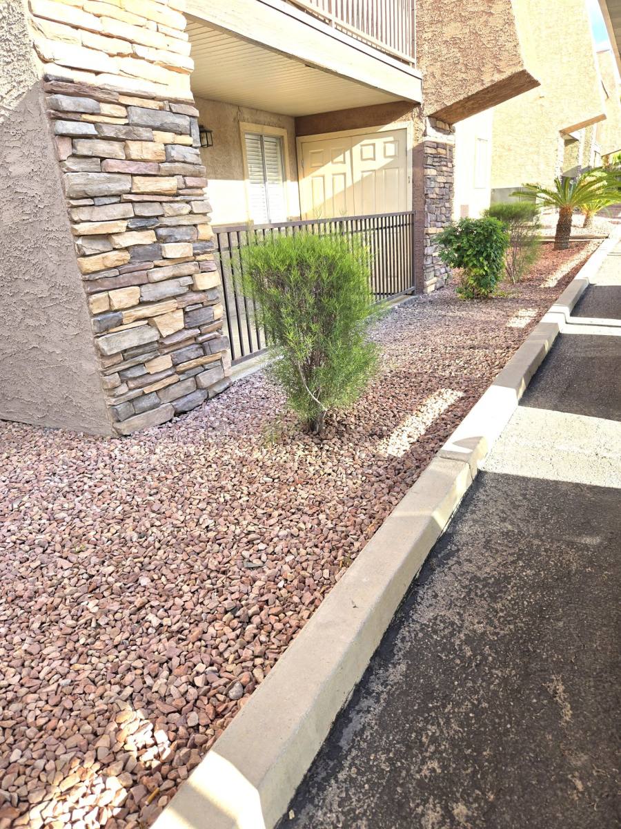 Apartment for rent at 5000 Indian River Dr, Las Vegas, NV 89103
