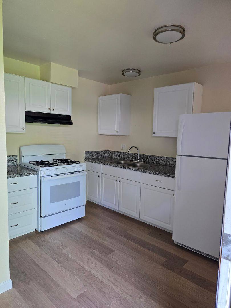 Apartment for rent at 10421 El Mercado Dr, Rancho Cordova, CA 95670