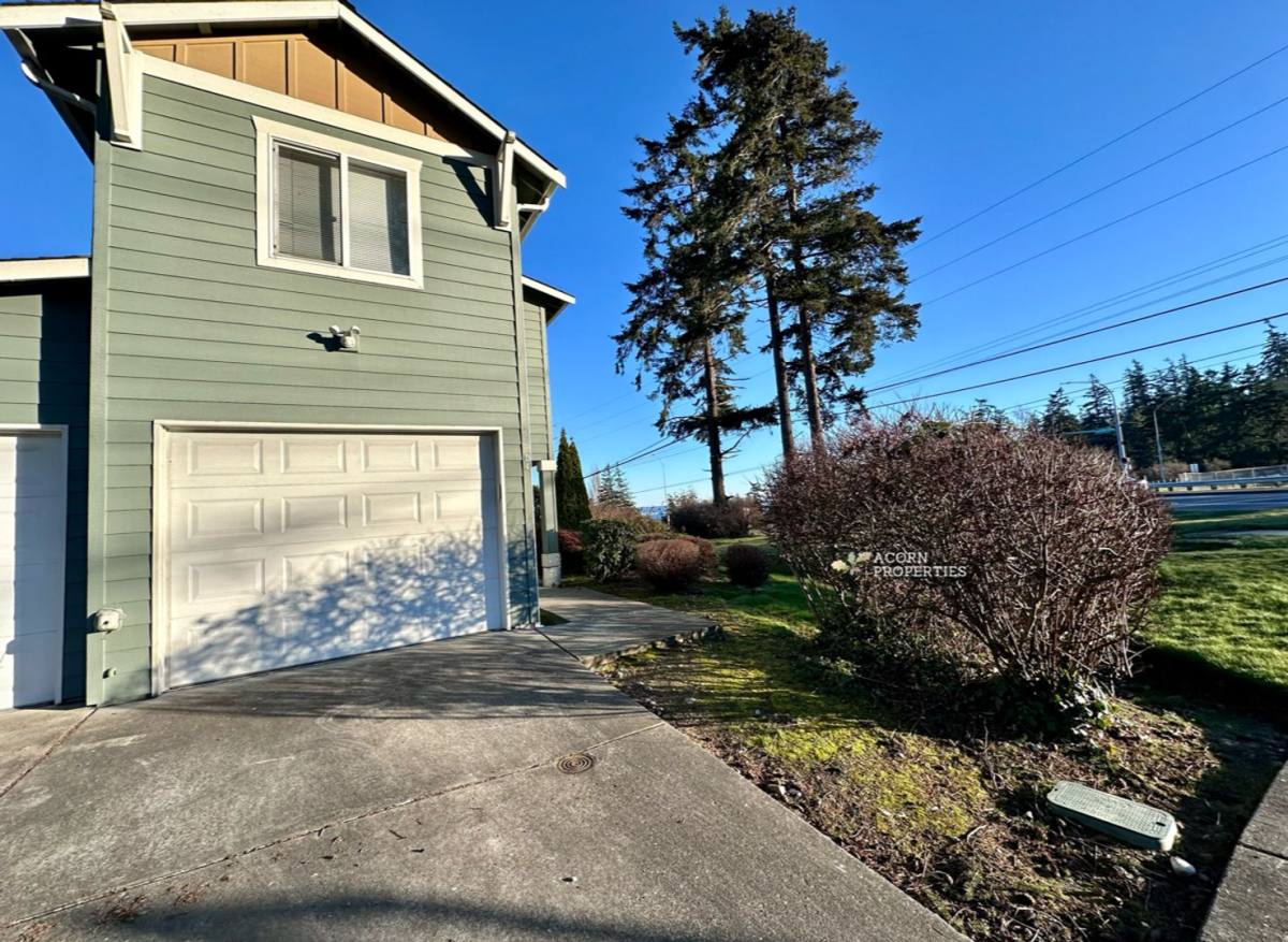 Condo for rent at 915 SW Kimball Dr, Oak Harbor, WA 98277