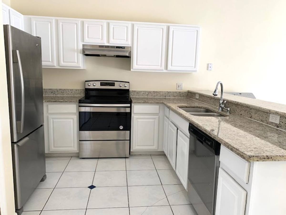 Townhouse for rent at 1014 Universal Rest Place, Kissimmee, FL 34744