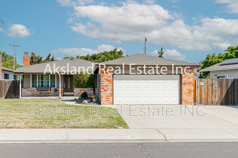 House for rent at 883 El Capitan Ave, Manteca, CA 95337