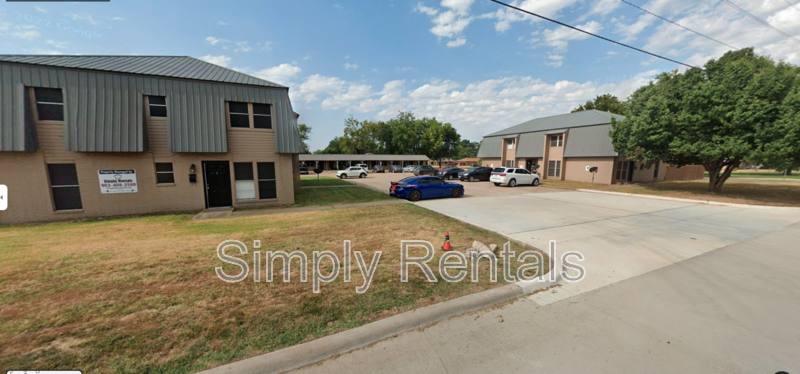 Apartment for rent at 400 Bill Bradford Rd, Sulphur Springs, TX 75482