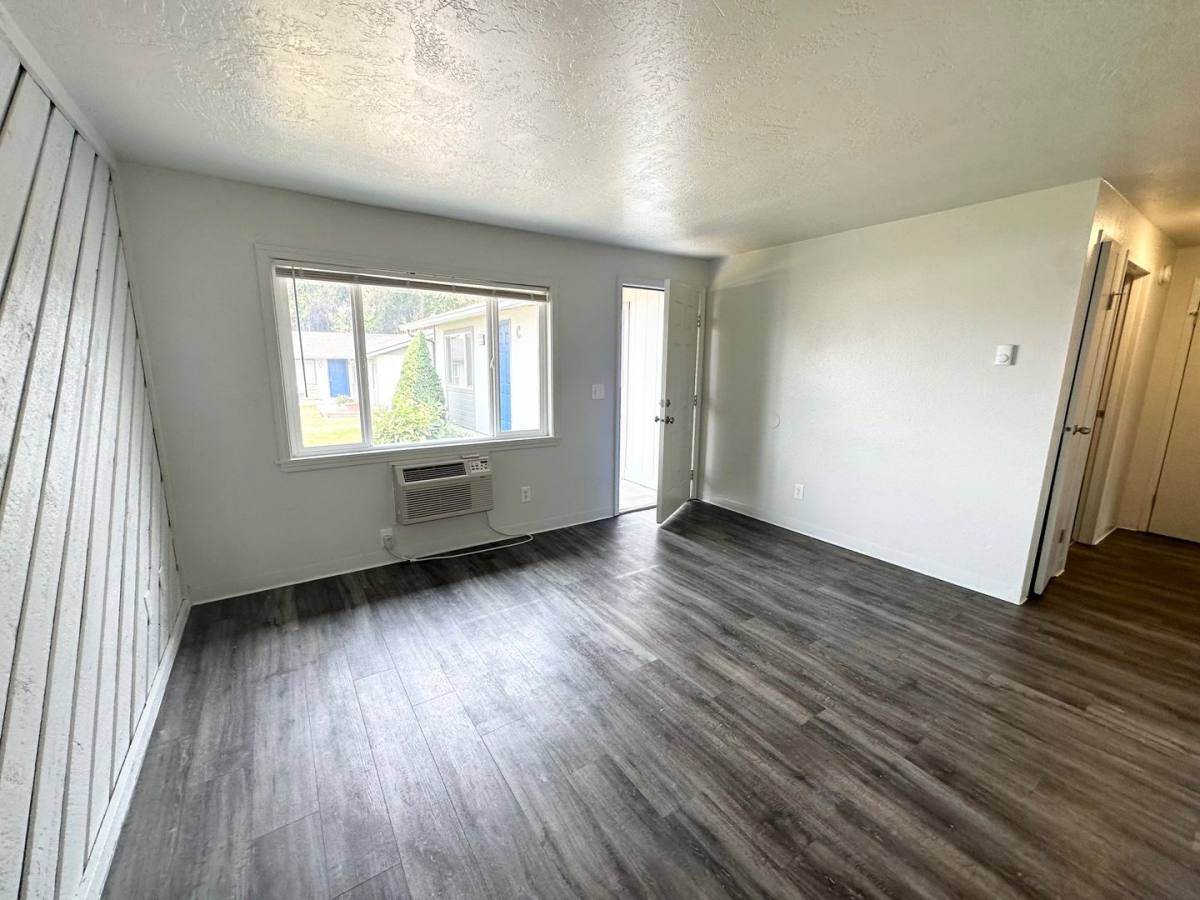 Apartment for rent at 215 Michigan Ave, Caldwell, ID 83605