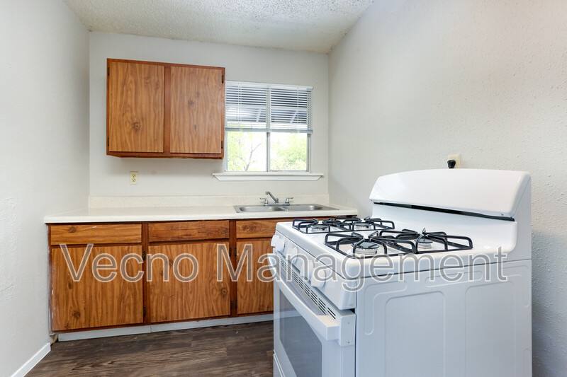 Apartment for rent at 102 E Cheryl Dr #9, San Antonio, TX 78228
