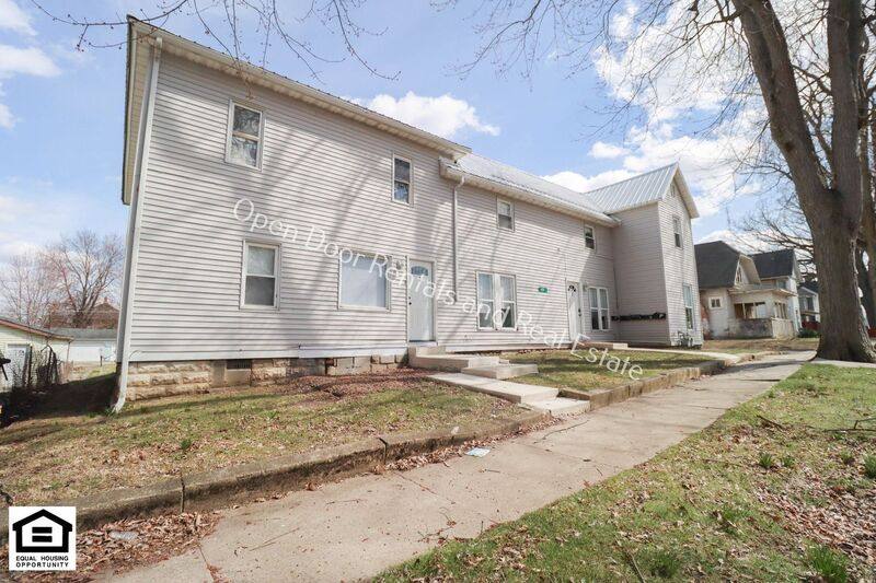 Apartment for rent at 328 N State St #5, Kendallville, IN 46755