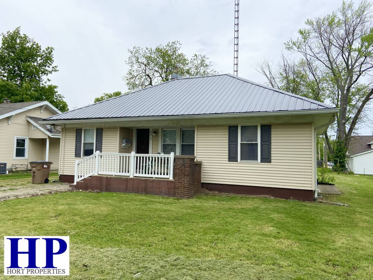 House for rent at 223 Taylor Ave, Charleston, IL 61920