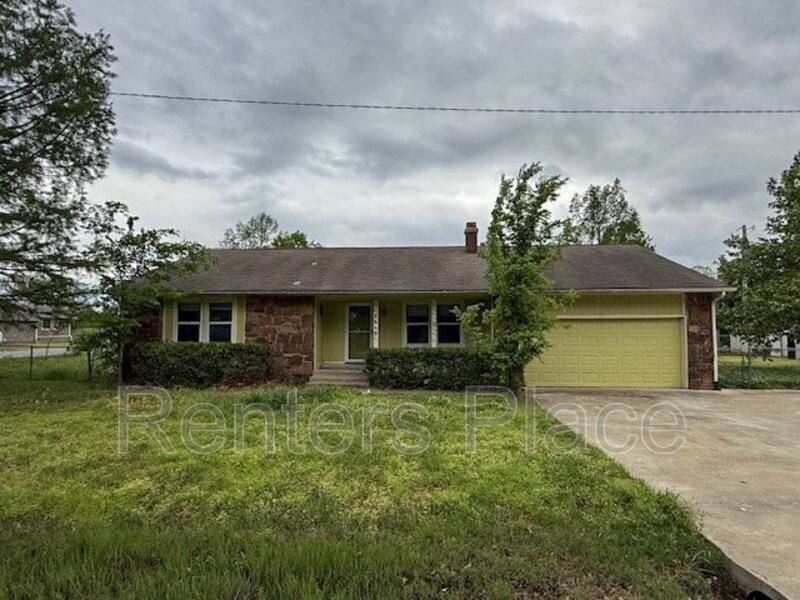 House for rent at 8618 E 124th St S, Bixby, OK 74008