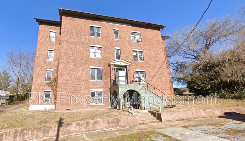 Apartment for rent at 605 W E St #C2A, Elizabethton, TN 37643