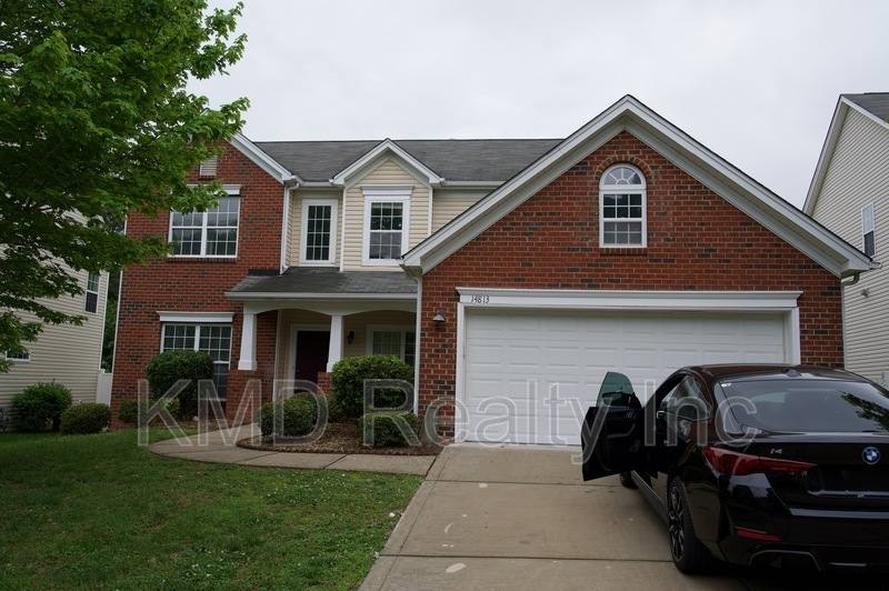 House for rent at 14813 Provence Lane, Charlotte, NC 28277