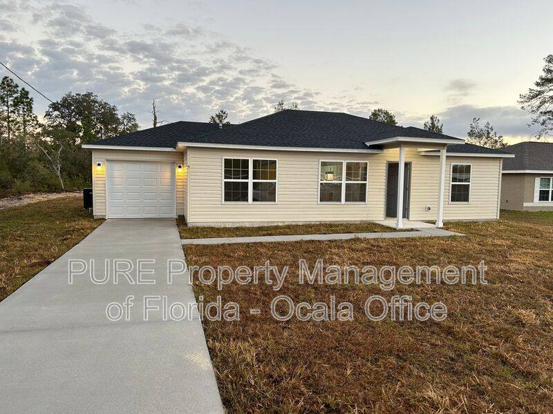 House for rent at 5 Fisher Loop Course, Ocklawaha, FL 32179
