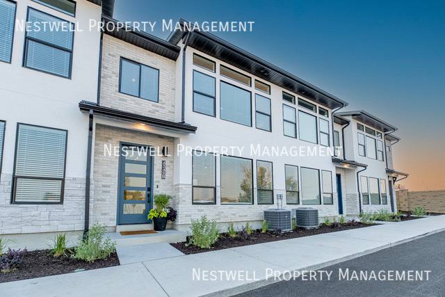 Townhouse for rent at 4321 W 5430 S #C, Roy, UT 84067