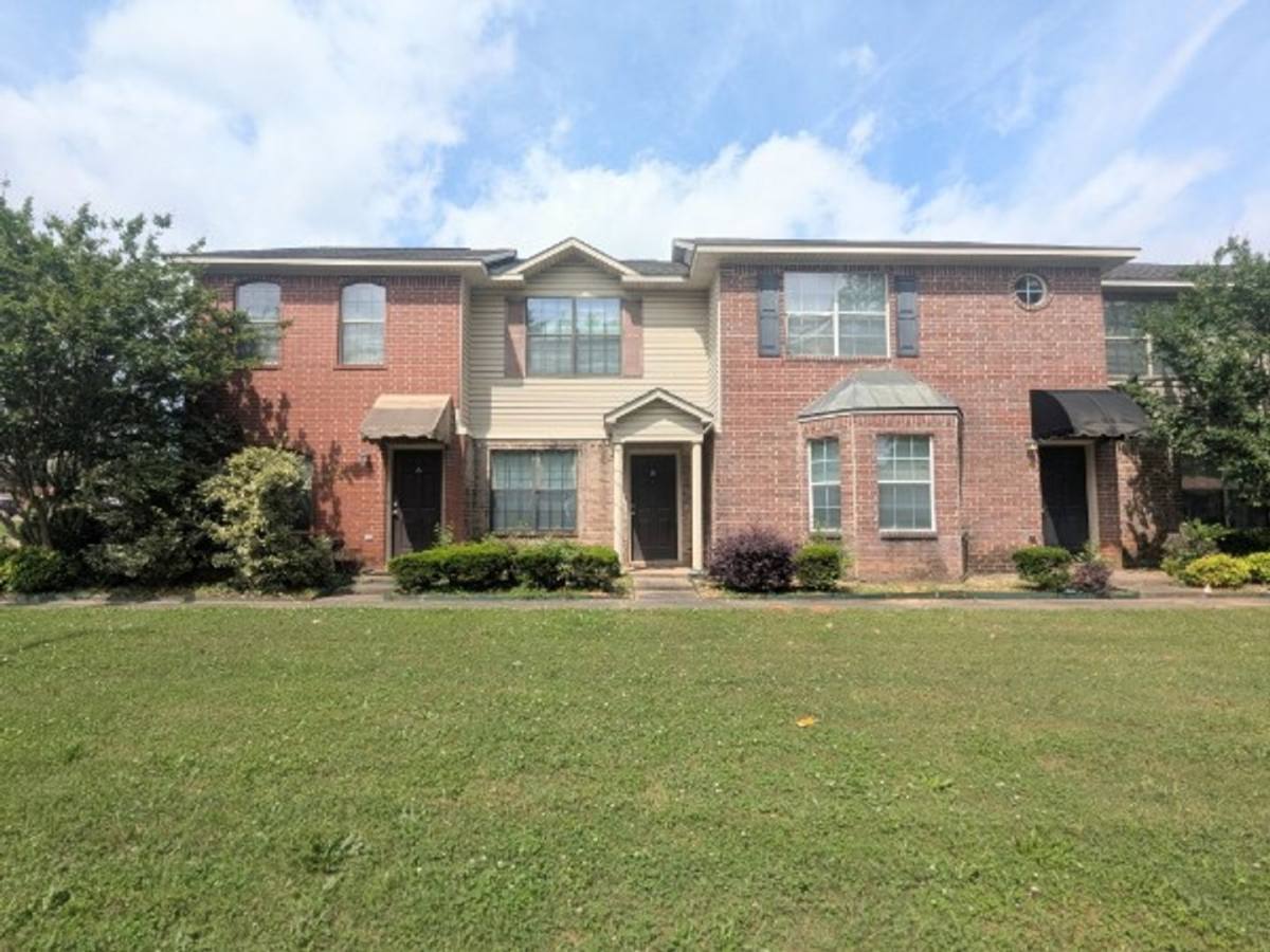 Townhouse for rent at 501 Belt Rd, Texarkana, TX 75501