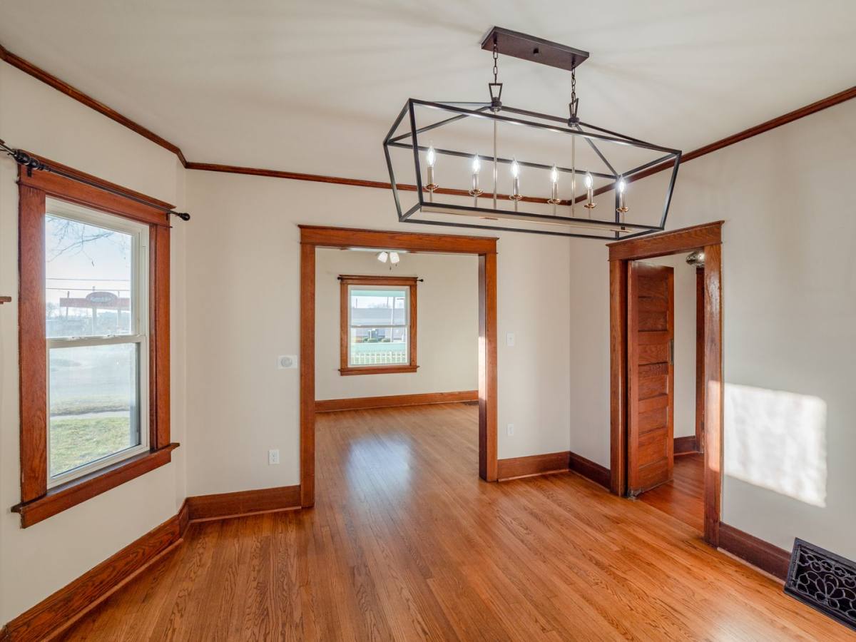 House for rent at 850 15th St SE, Cedar Rapids, IA 52403