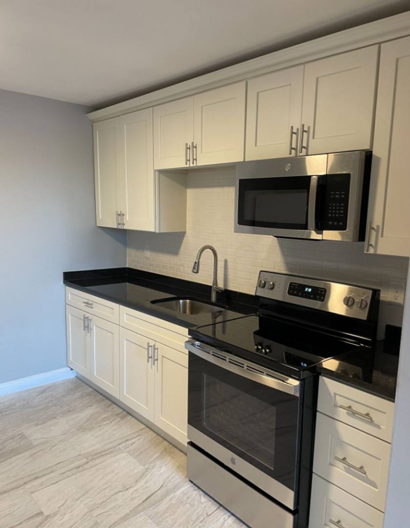 Apartment for rent at 346 Union St, Rockland, MA 02370