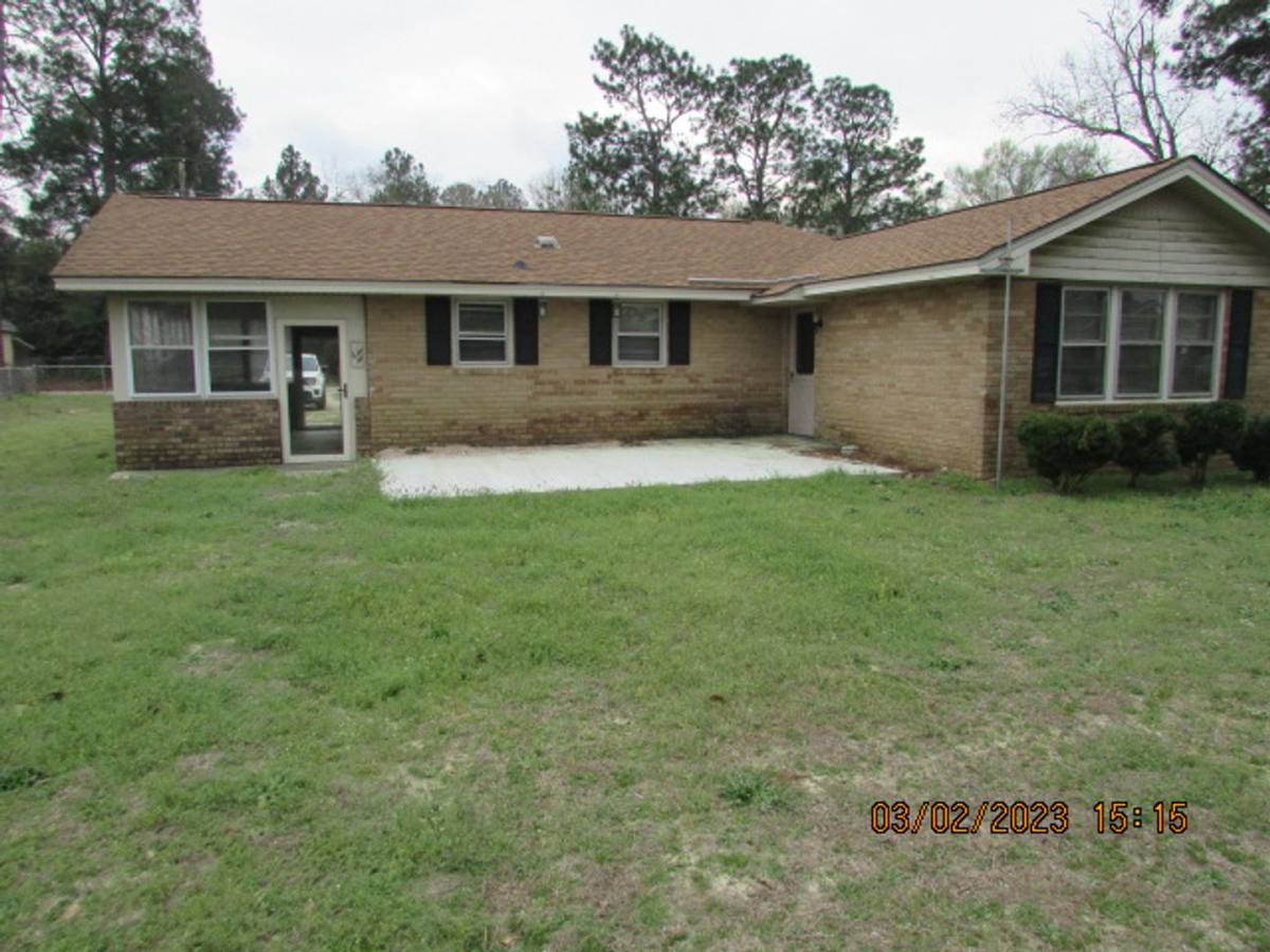 House for rent at 3610 Camden Highway, Dalzell, SC 29040