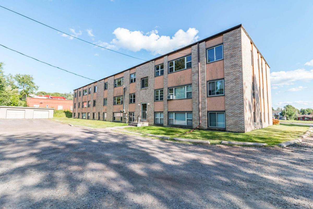 Apartment for rent at 25 W Redwing St, Duluth, MN 55803
