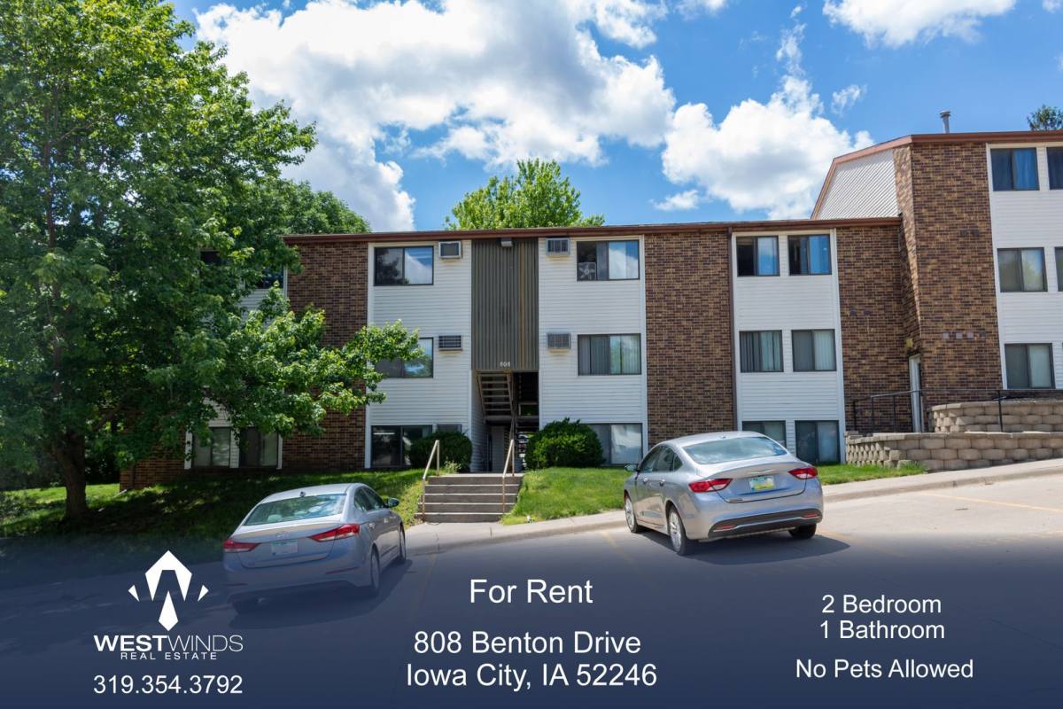 Apartment for rent at 808 Benton Dr, Iowa City, IA 52246