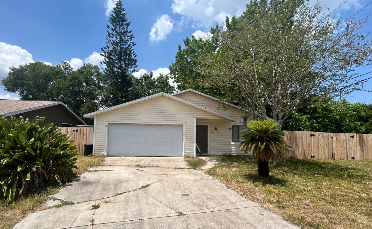 House for rent at 400 Plumosa Ave, Port Orange, FL 32127