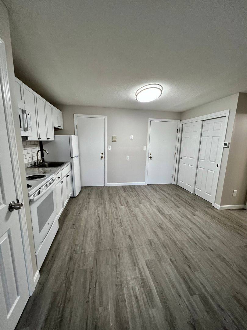 Apartment for rent at 90 Ridgewood Lane, Gardner, MA 01440