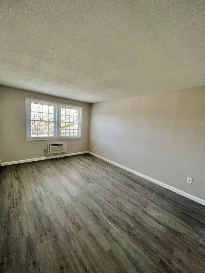 Apartment for rent at 90 Ridgewood Lane, Gardner, MA 01440