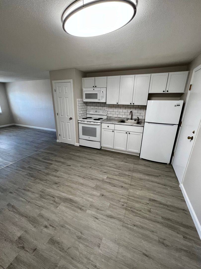 Apartment for rent at 90 Ridgewood Lane, Gardner, MA 01440