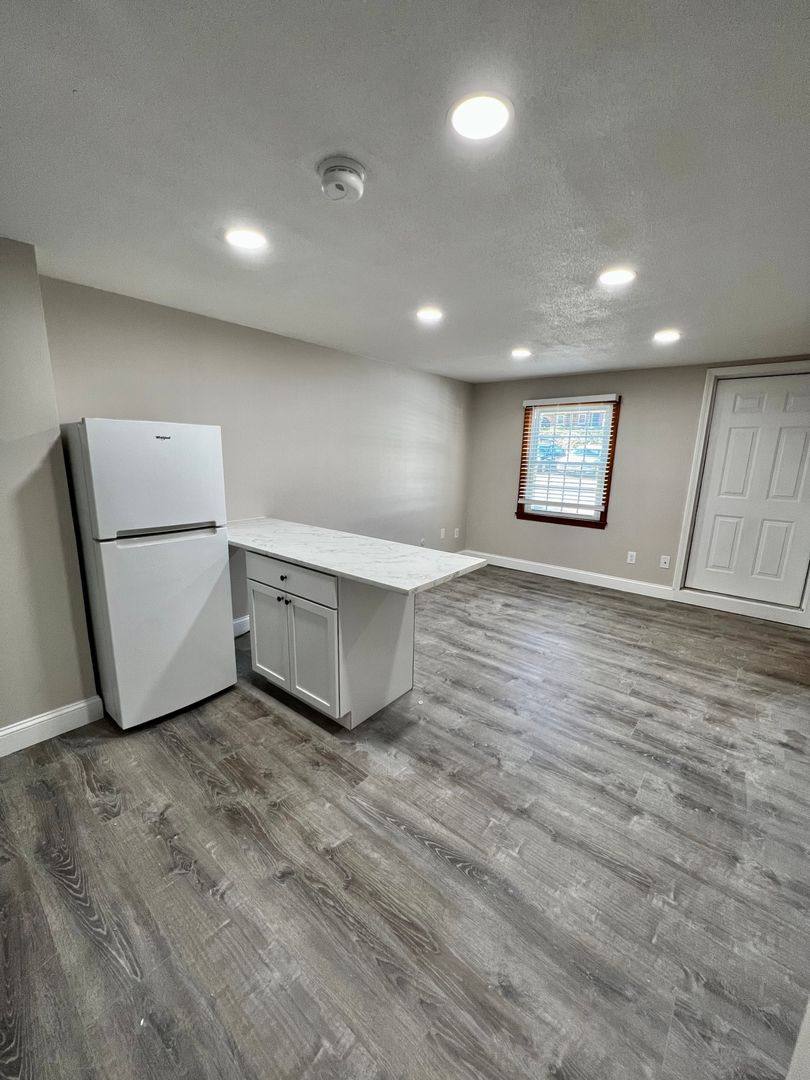 Apartment for rent at 90 Ridgewood Lane, Gardner, MA 01440