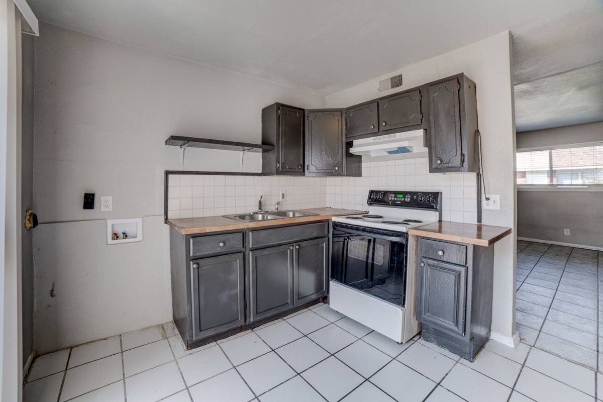 Apartment for rent at 1314B N Irvington Ave, Tulsa, OK 74115