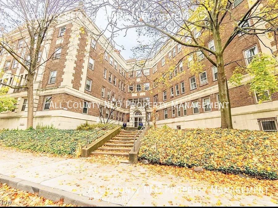 Apartment for rent at 2330 Euclid Heights Blvd #105, Cleveland, OH 44106