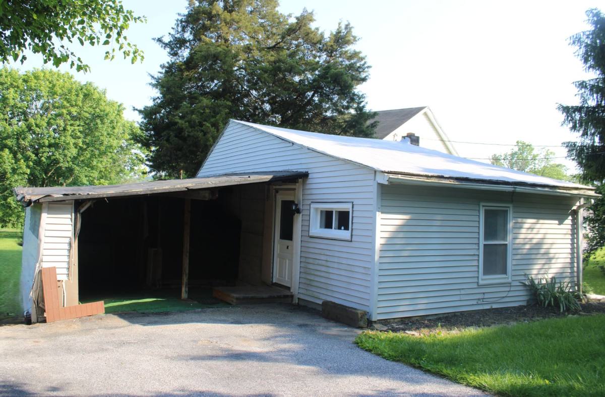 House for rent at 20 Dietz Rd, York, PA 17402