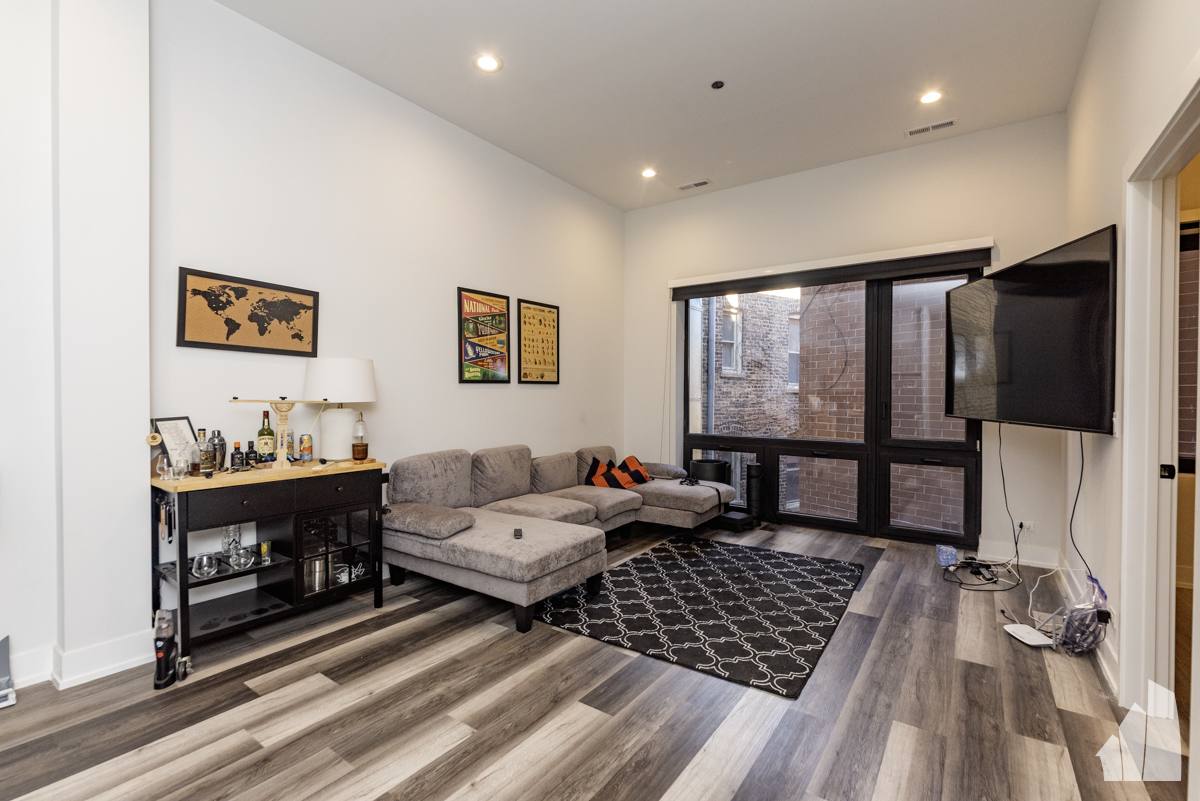 Apartment for rent at 2317 N Clark #310, Chicago, IL 60614