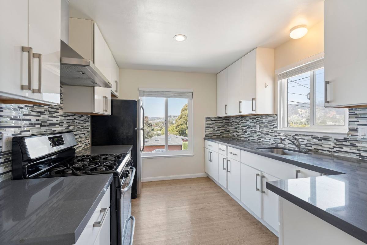 Apartment for rent at 5306 Bayview Ave #A, Richmond, CA 94804