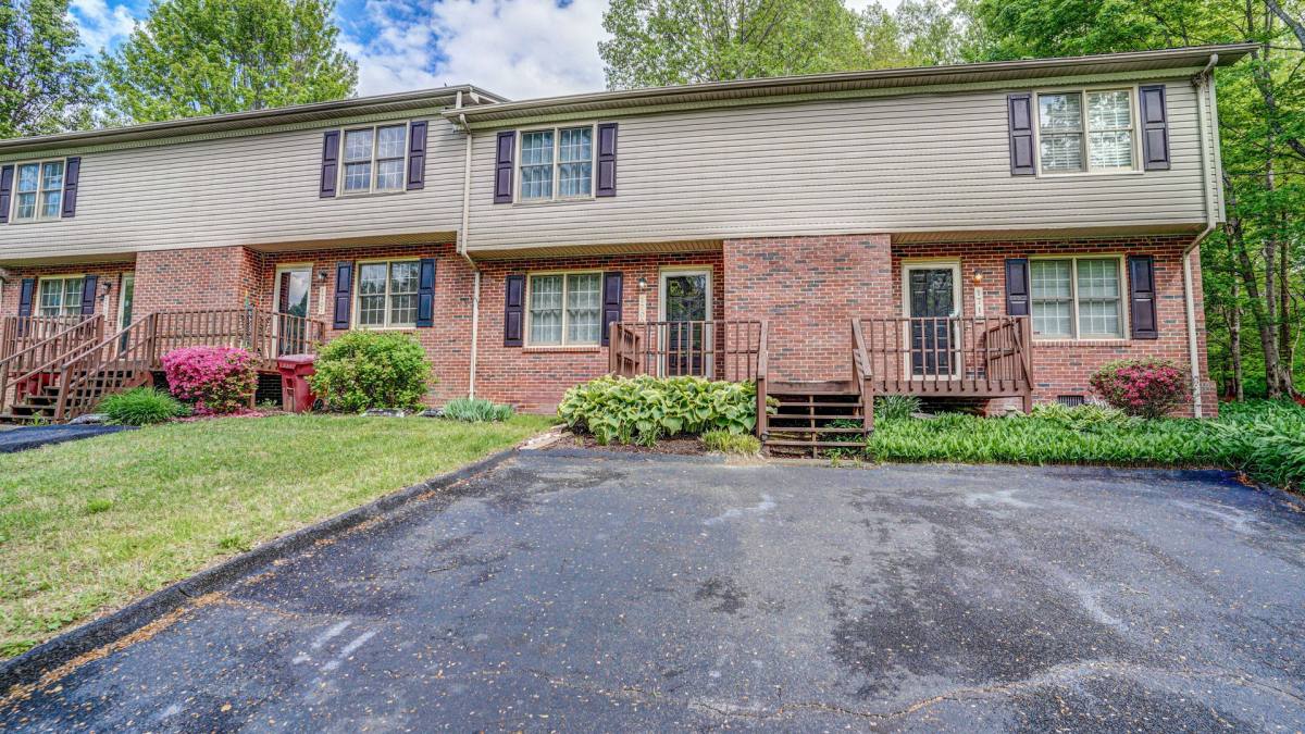 Condo for rent at 1709 Herrin Dr, Johnson City, TN 37604