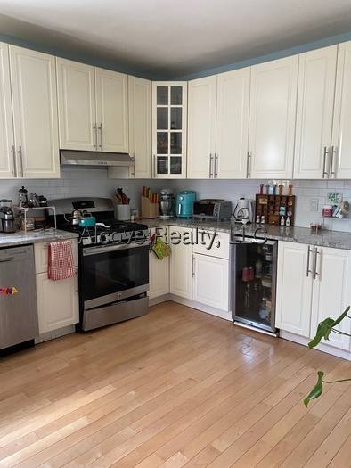 Apartment for rent at 47 Mason St #1, Somerville, MA 02144